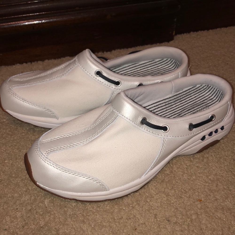 Easy Spirit White Slip-On. Size 7.5. Never Worn.